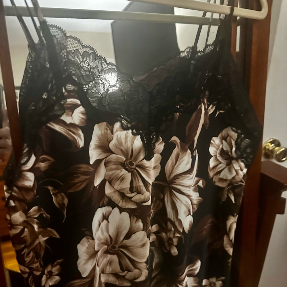 New Floral Lace Trim Camisole -Express